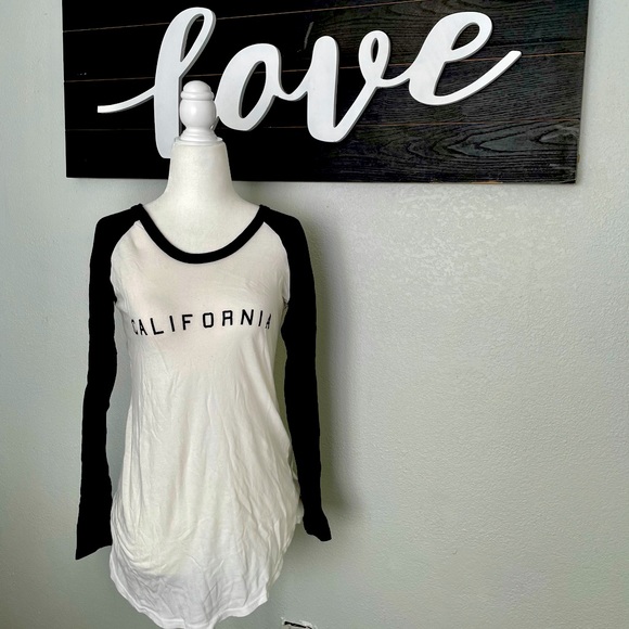 Tops - JOHN GALT vintage LS size S t-shirt
